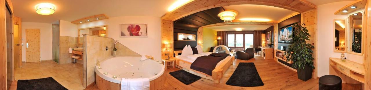 Hotel Winzer Wellness & Kuscheln Занкт-Ґеорґен-ім-Аттерґау Екстер'єр фото